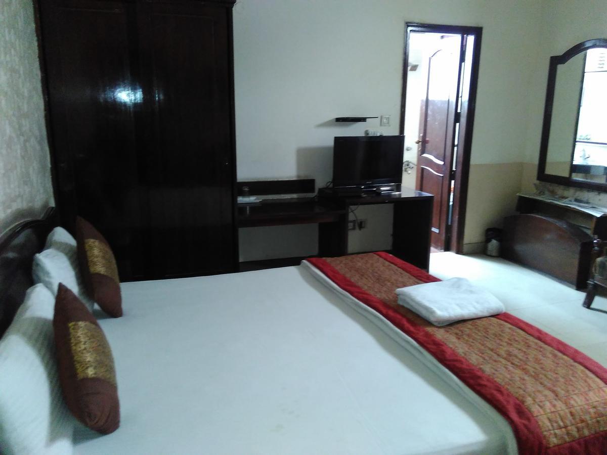 A New Delhi Hotel Orchid Garden Exterior photo